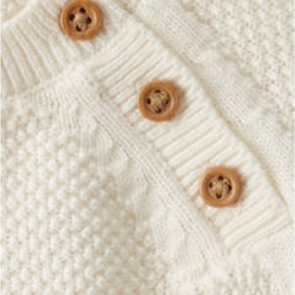 Little Planet by Carter's
Baby Boys Sweater Knit Set 24m nwt ivory - Picture 4 of 4